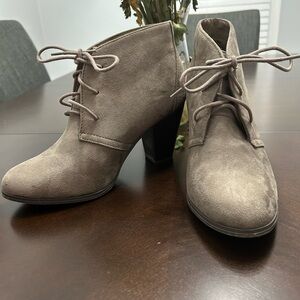 Women's Tan Ankle Boots